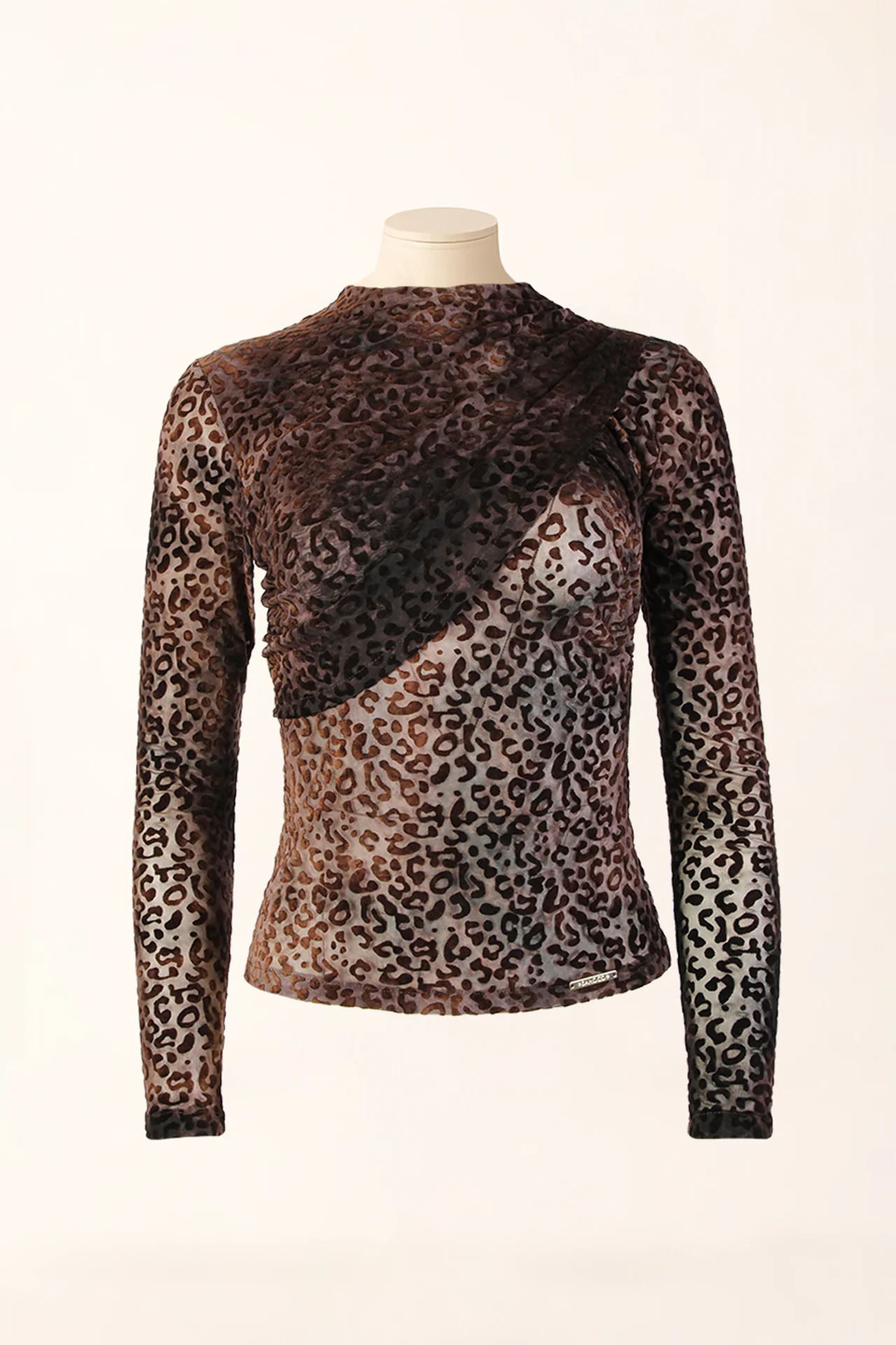 SITE_FW25_ENTREGA7_26 CAMISOLA CASTANHA DRAPEADA COM PADRÃO ANIMAL SAHOCO - Image 1