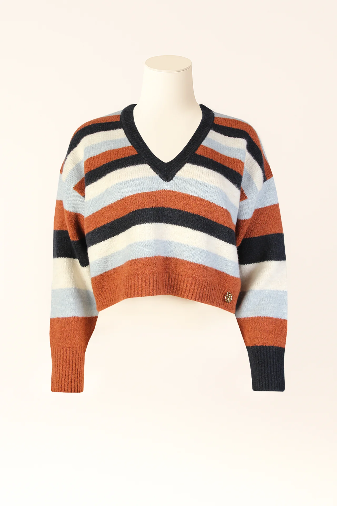 SITE_FW25_ENTREGA8_23 CAMISOLA CROPPED ÀS RISCAS MARINHO E CAMEL SAHOCO - Image 1