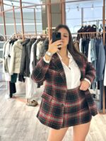 SAIA CURTA XADREZ VERMELHA E PRETA DIXIE - Image 2