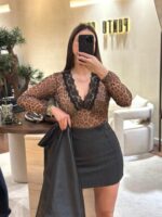 BODY ANIMAL PRINT COM RENDA PONTO CHIC