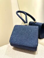 MINI CLUTCH AZUL COM ACABAMENTO CINTILANTE PONTO CHIC - Image 2