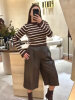 CAMISOLA CANELADA ÀS RISCAS CASTANHA PONTO CHIC - Image 2