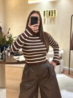 CAMISOLA CANELADA ÀS RISCAS CASTANHA PONTO CHIC