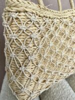 MALA DE MÃO EM PALHA ENTRELAÇADA PONTO CHIC - Image 3