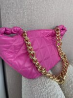 MALA  ACOLCHOADA ROSA COM CORRENTE PONTO CHIC