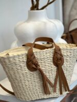 MALA DE PALHA COM PEGAS ENTRELAÇADAS PONTO CHIC