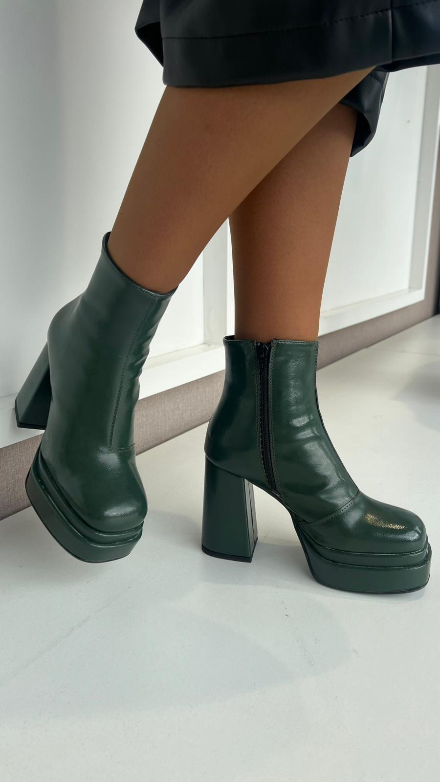 WhatsApp Image 2026-01-14 at 12.47.52 BOTA PLATAFORMA DE SALTO ALTO VERDE RINASCIMENTO - Image 1