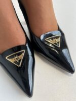 SAPATO PRETO COM DETALHE METÁLICO MIGUEL VIEIRA - Image 2