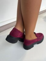 MOCASSIM CAMURÇA BORDEAUX COM SOLA RASTO PONTO CHIC - Image 3