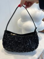 BOLSA PRETA COM LANTEJOULAS RINASCIMENTO