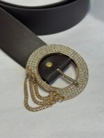 CINTO CASTANHO COM FIVELA REDONDA CRAVEJADA MISS YOU