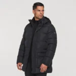 BLUSÃO TRENCH ACOLCHOADO COM CAPUZ PRETO ZOLF