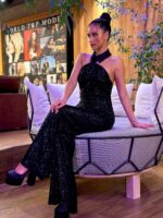 MACACÃO PRETO DE LANTEJOULAS RINASCIMENTO - Image 4