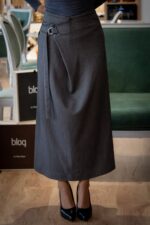 SAIA CINZA DE ALFAIATARIA COM FIVELA IMPERIAL - Image 6