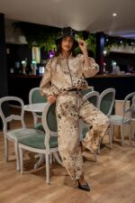 CALÇA PADRÃO MANCHADO BEGE IMPERIAL