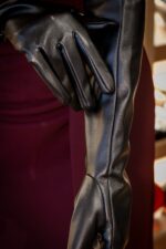 LUVAS EM ECOPELE PRETAS DIXIE - Image 4