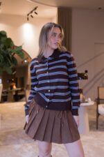 CASACO DE RISCA AZUL E CASTANHA PONTO CHIC - Image 3