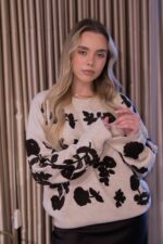 CAMISOLA BEGE COM FLORES PONTO CHIC - Image 2