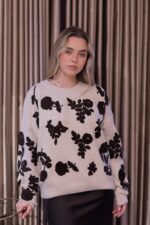 CAMISOLA BEGE COM FLORES PONTO CHIC
