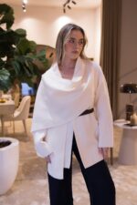 CASACO CRU COM CACHECOL INTEGRADO PONTO CHIC - Image 3