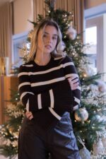 CAMISOLA CANELADA CASTANHO E CRU COM MANGA FLARE PONTO CHIC