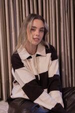 POLO CASTANHO E BEGE PONTO CHIC - Image 2