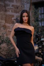 VESTIDO CURTO PRETO COM FLOR IMPERIAL - Image 4