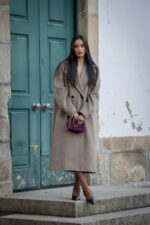 SOBRETUDO CASTANHO CLARO DE LÃ RINASCIMENTO