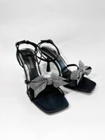 SANDÁLIA PRETA COM LAÇO DE BRILHANTES RINASCIMENTO