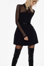 VESTIDO PRETO COM MANGAS EM TULE E CINTO IMPERIAL - Image 2