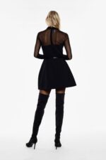 VESTIDO PRETO COM MANGAS EM TULE E CINTO IMPERIAL - Image 4