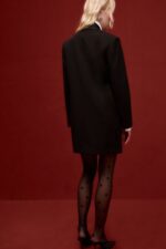 VESTIDO BLAZER PRETO COM GRAVATA IMPERIAL - Image 4