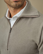 CAMISOLA TRICOT GOLA E FECHO TAUPE ZOLF - Image 3