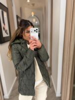 CASACO ACOLCHOADO VERDE COM CAPUZ PONTO CHIC
