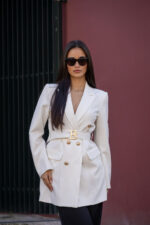 VESTIDO BLAZER COM BOTÕES DOURADOS E CINTO PONTO CHIC