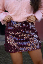 SAIA BORDO COM APLICAÇÃO DE LANTEJOULAS FLORAIS PONTO CHIC - Image 3