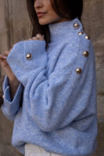 CAMISOLA DE MALHA AZUL COM BOTÕES DOURADOS PONTO CHIC - Image 3