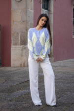 CASACO DE MALHA AZUL BEBÉ COM PADRÃO DE LOSANGOS PONTO CHIC - Image 2