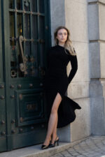 VESTIDO ASSIMÉTRICO COM MICROBRILHOS SAHOCO