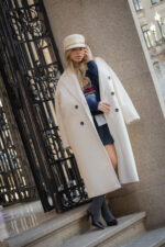 SOBRETUDO BEGE CRU COM BOTÕES E CINTO IMPERIAL - Image 11