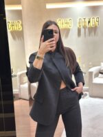 CONJUNTO CINZA COM BLAZER E CALÇA ALFAIATARIA PONTO CHIC - Image 2