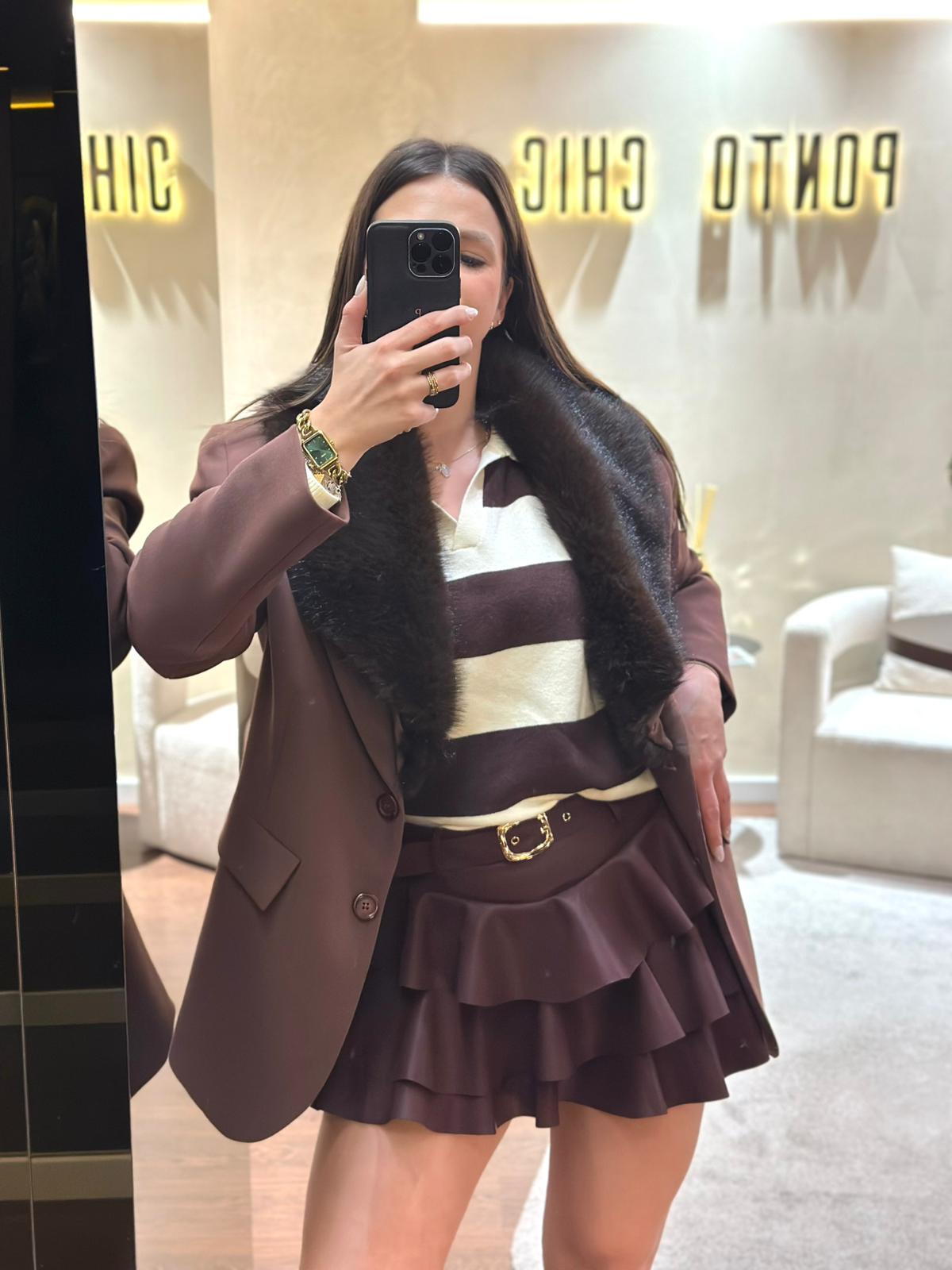 WhatsApp Image 2025-12-15 at 18.13.06 (1) SAIA BORDO COM FOLHOS PONTO CHIC - Image 1