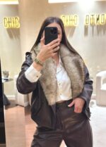 CASACO CASTANHO COM GOLA EM PELO PONTO CHIC