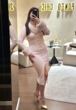 VESTIDO DE MALHA BEGE COM GOLA E PUNHOS EM PELO PONTO CHIC - Image 9