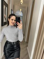 CAMISOLA DE MALHA COM APLICAÇÕES DE LANTEJOULAS CINZA PONTO CHIC - Image 2