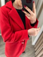 CASACO COM LAPELA CLÁSSICA E BOTÕES DOURADOS VERMELHO PONTO CHIC - Image 4