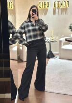 CALÇA PRETA FLUIDA COM PREGAS PONTO CHIC