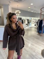 CASACO CASTANHO COM CACHECOL INTEGRADO PONTO CHIC - Image 3