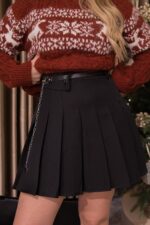 SAIA PRETA PLISSADA COM CINTO DE CORRENTE PONTO CHIC - Image 3