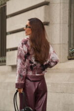 CAMISOLA DE LANTEJOULAS BORDEAUX SAHOCO - Image 6